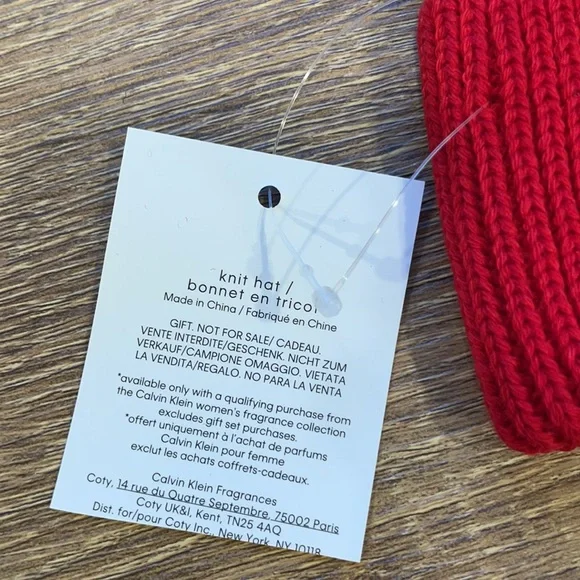Calvin Klein red hat - Picture 4 of 6